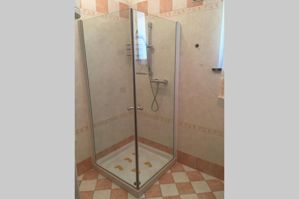 Casa A Schiera Fronte Lago Con Giardino Barcis Eksteriør bilde