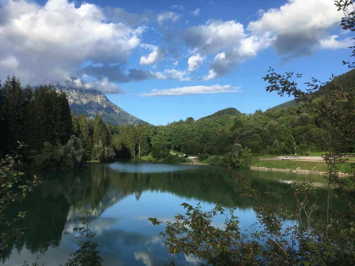 Casa A Schiera Fronte Lago Con Giardino Barcis Eksteriør bilde